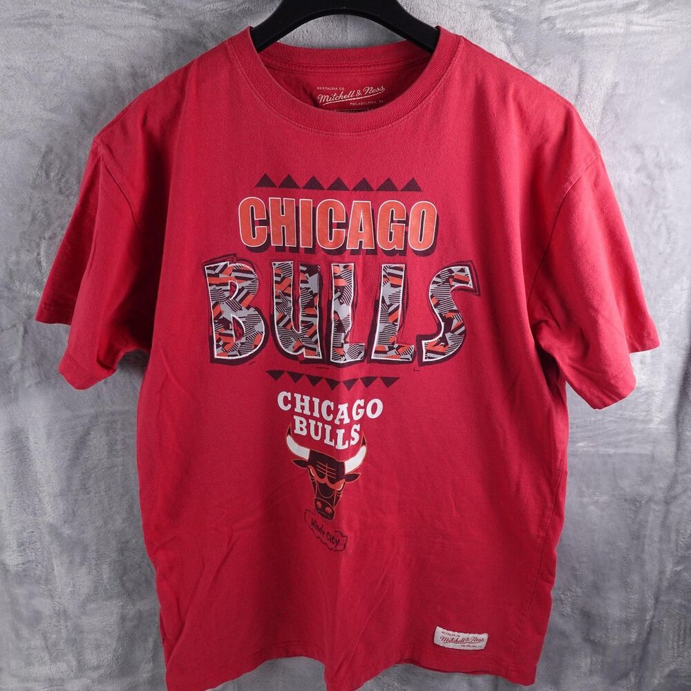 Chicago Bulls Shirt Mens XL Red NBA Basketball Windy City Tee Mitchell & Ness